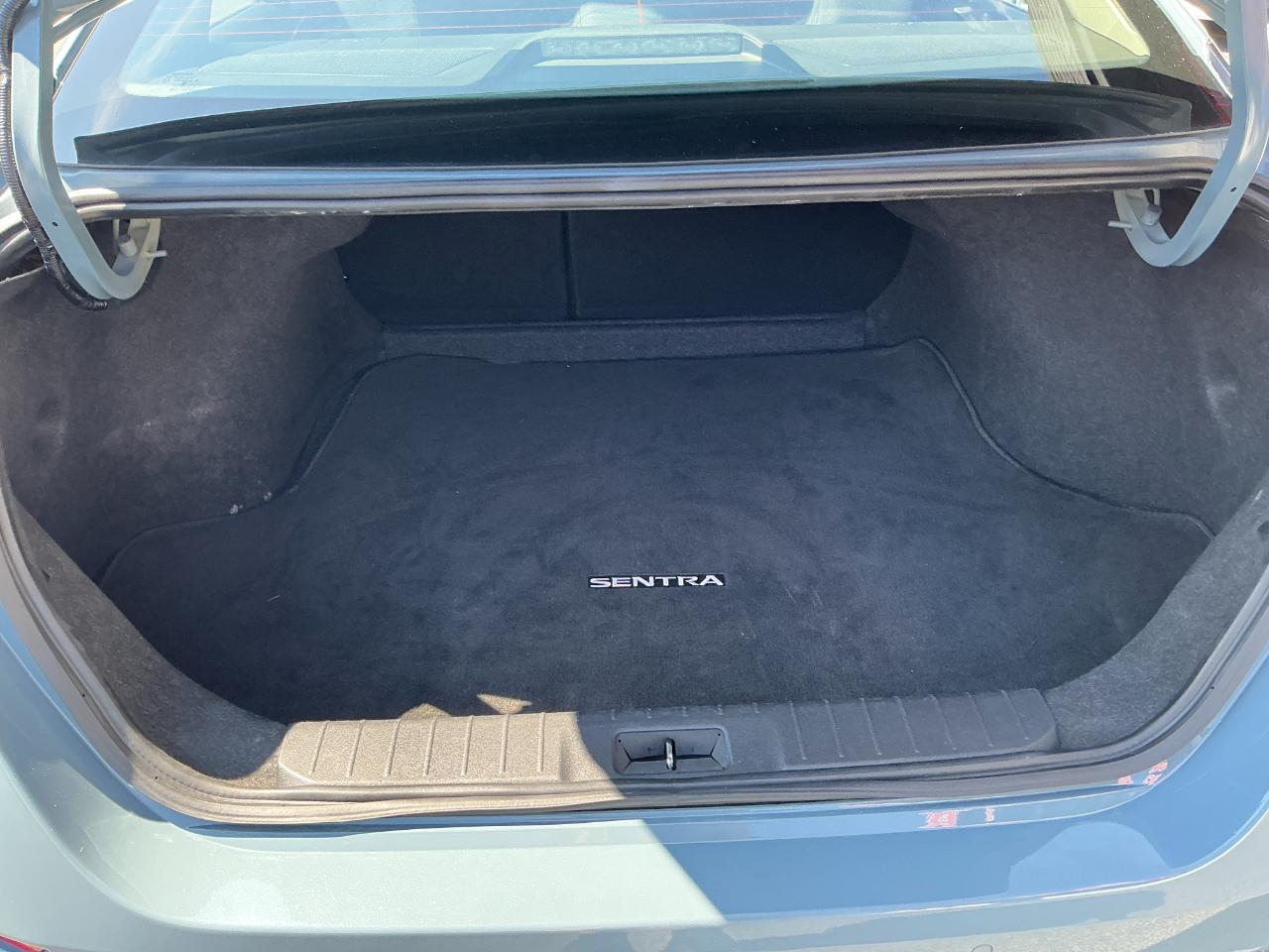 Nissan Sentra SV CVT 2024