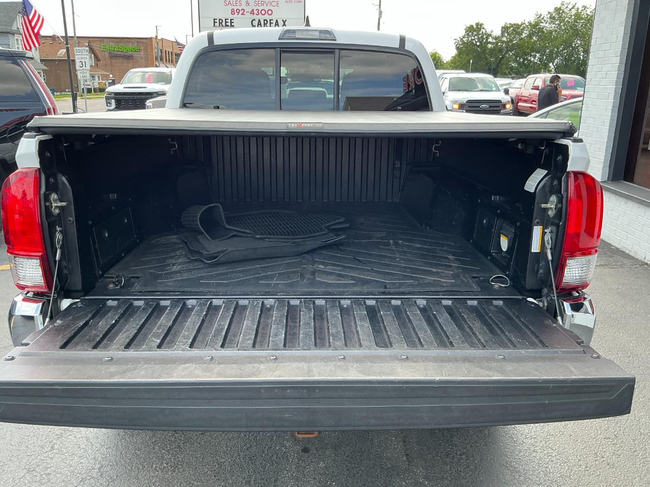 Toyota Tacoma 4WD Double Cab V6 AT TRD Off Road (Natl) 2016