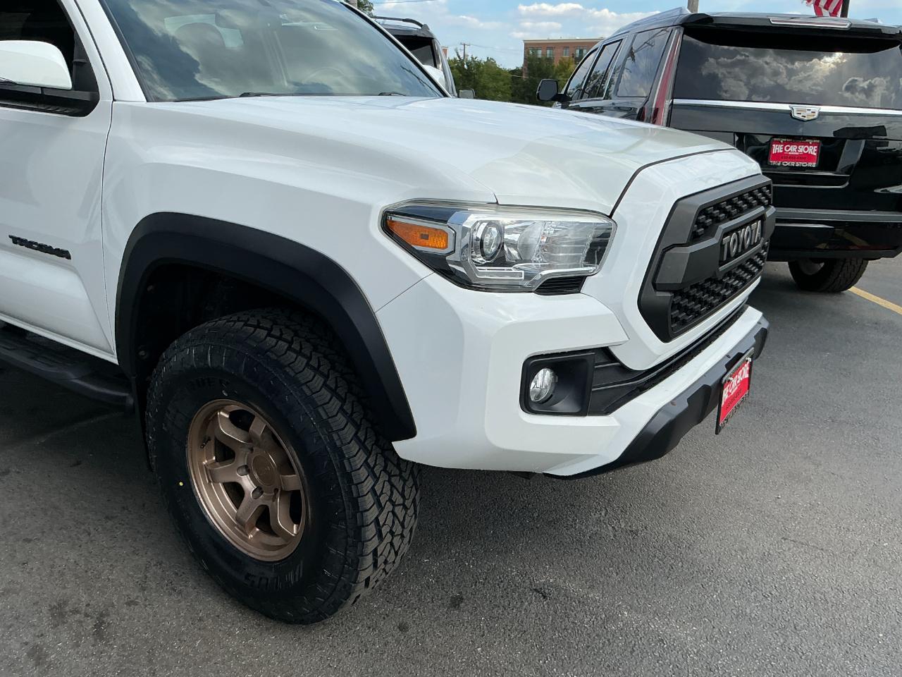 Toyota Tacoma 4WD Double Cab V6 AT TRD Off Road (Natl) 2016