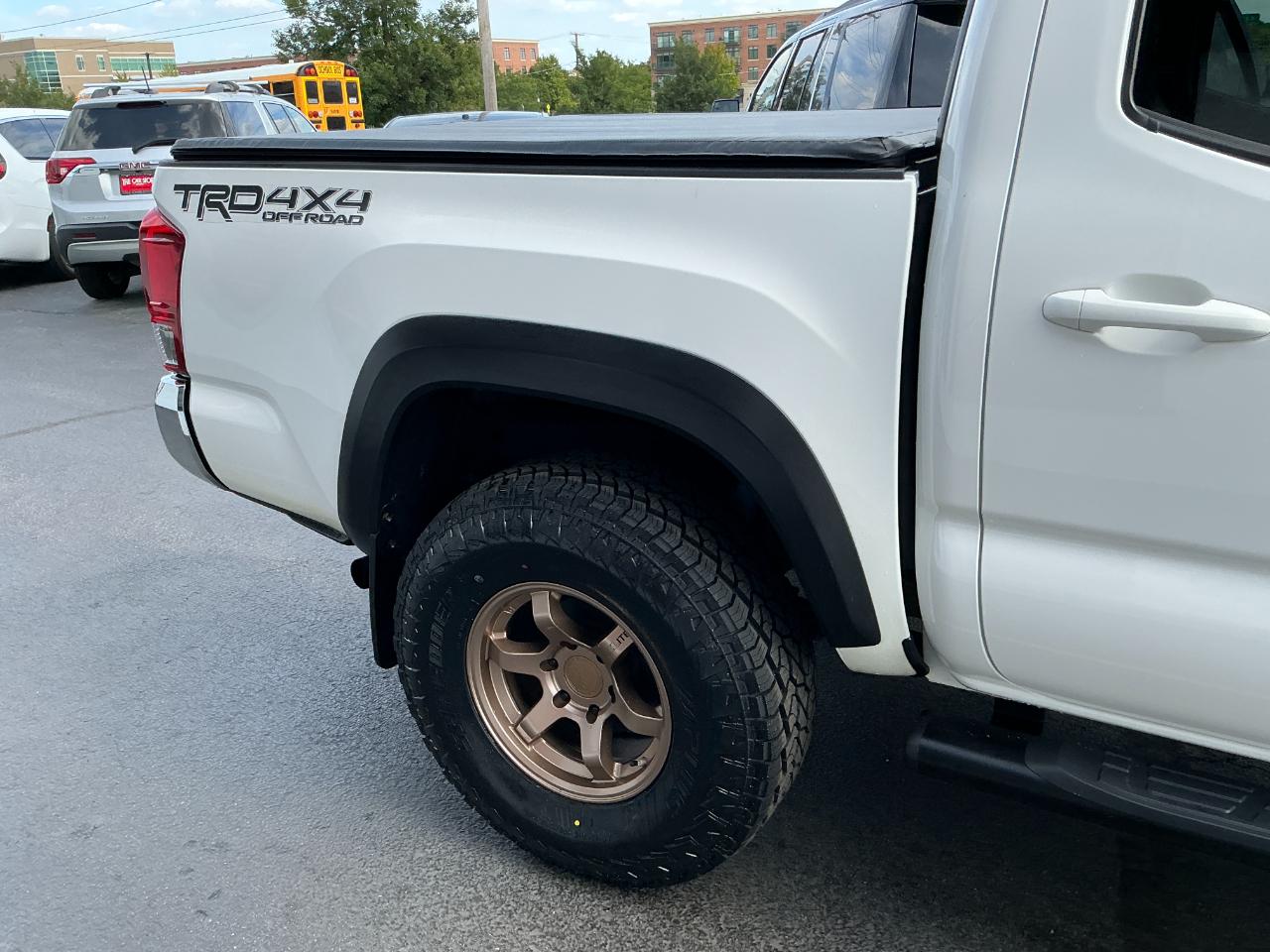 Toyota Tacoma 4WD Double Cab V6 AT TRD Off Road (Natl) 2016
