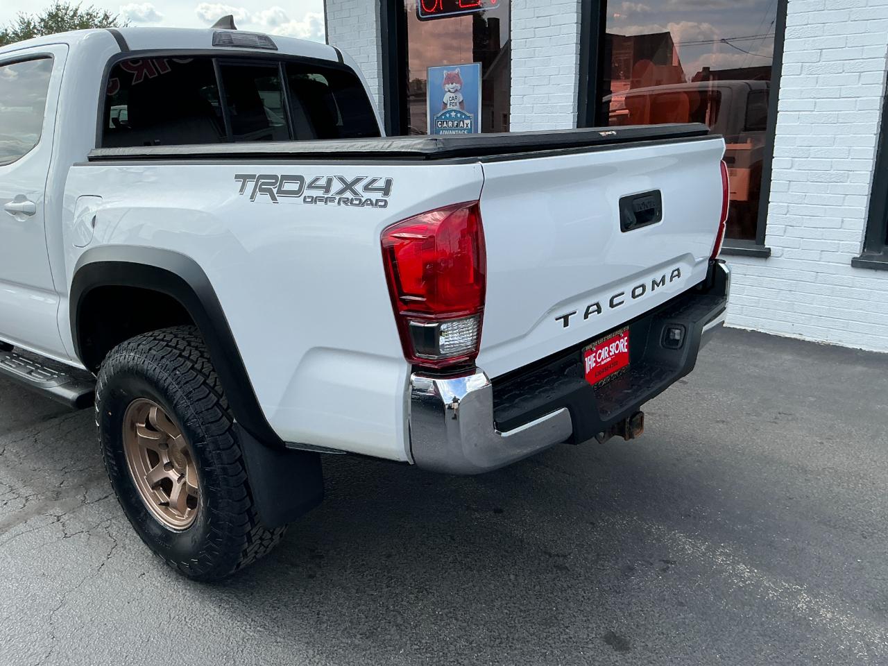 Toyota Tacoma 4WD Double Cab V6 AT TRD Off Road (Natl) 2016