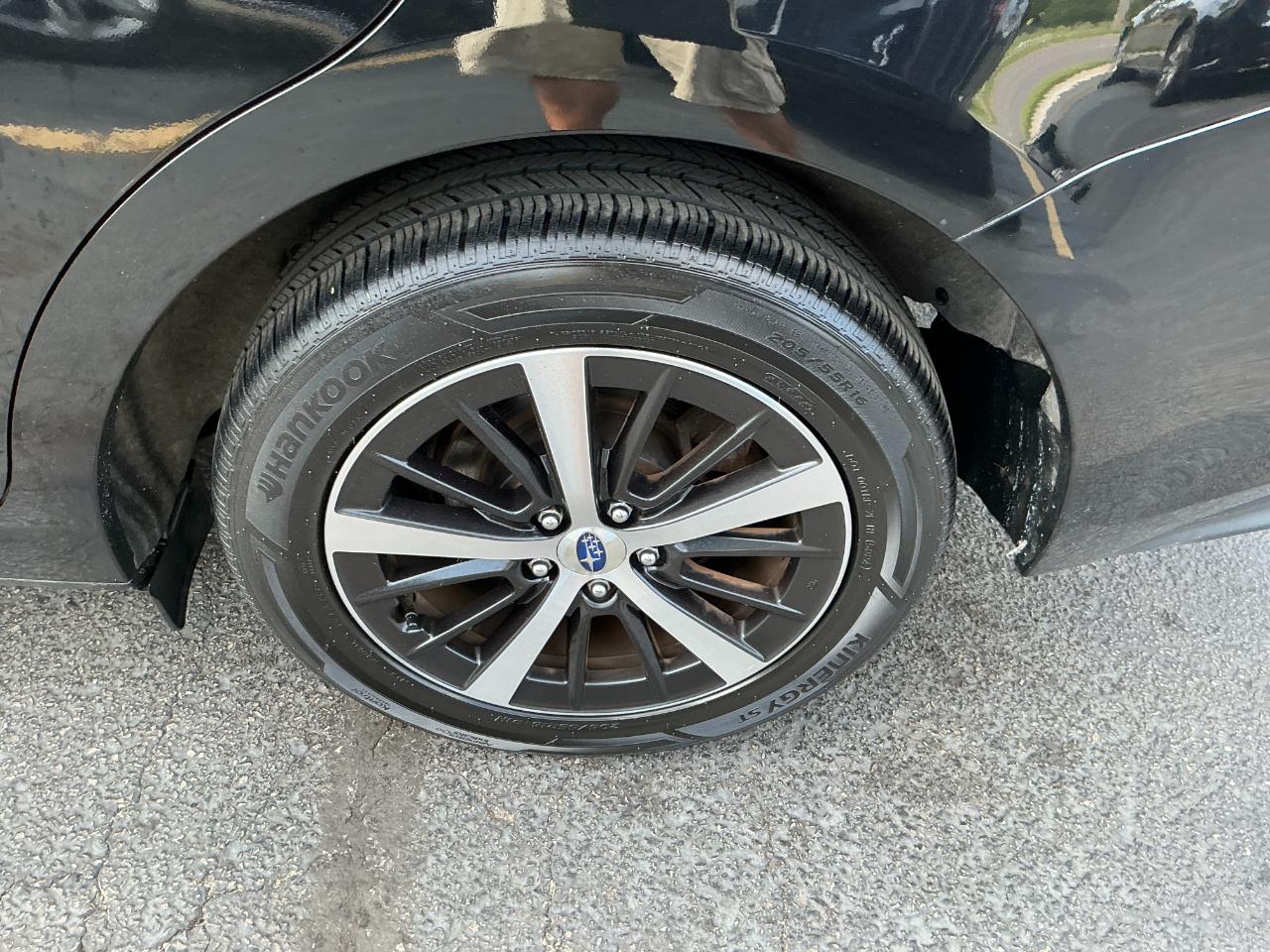 Subaru Impreza Premium 4-door CVT 2023