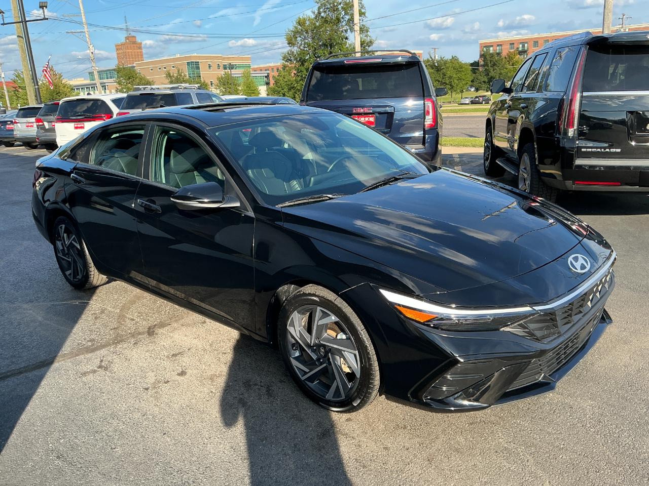Hyundai Elantra Limited IVT 2025