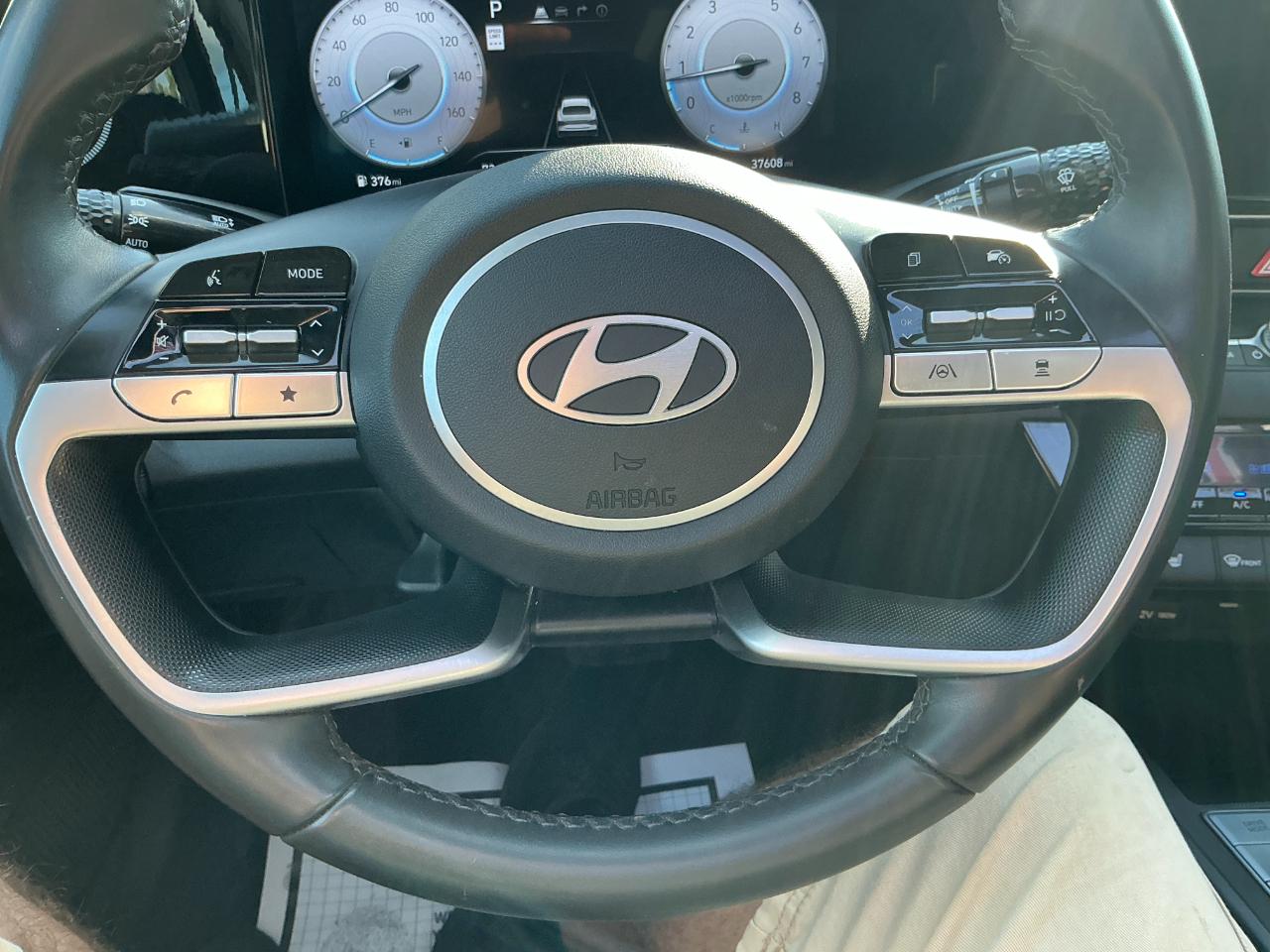 Hyundai Elantra Limited IVT 2025