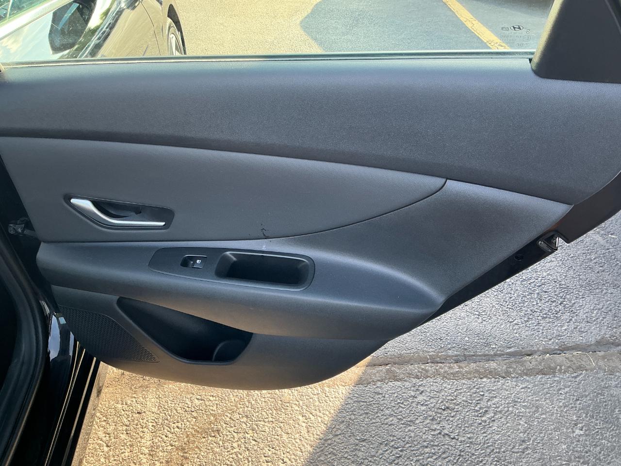Hyundai Elantra Limited IVT 2025