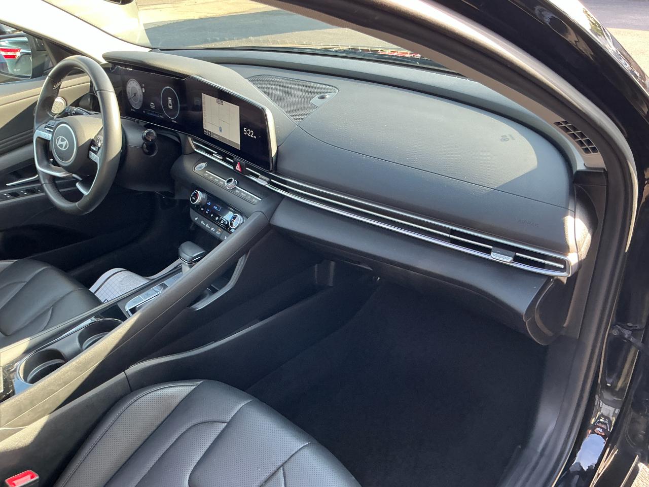 Hyundai Elantra Limited IVT 2025
