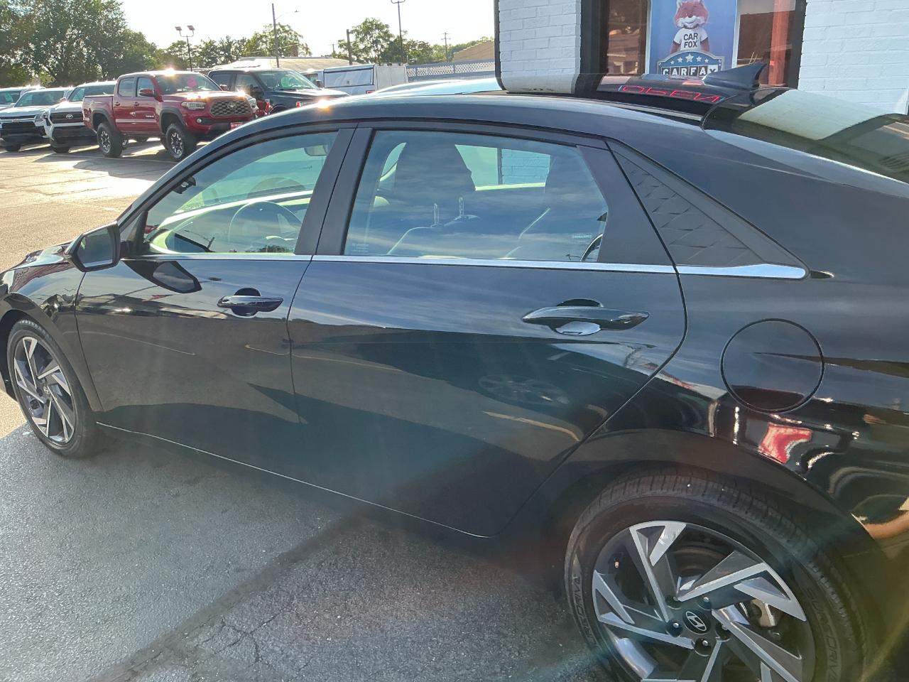 Hyundai Elantra Limited IVT 2025