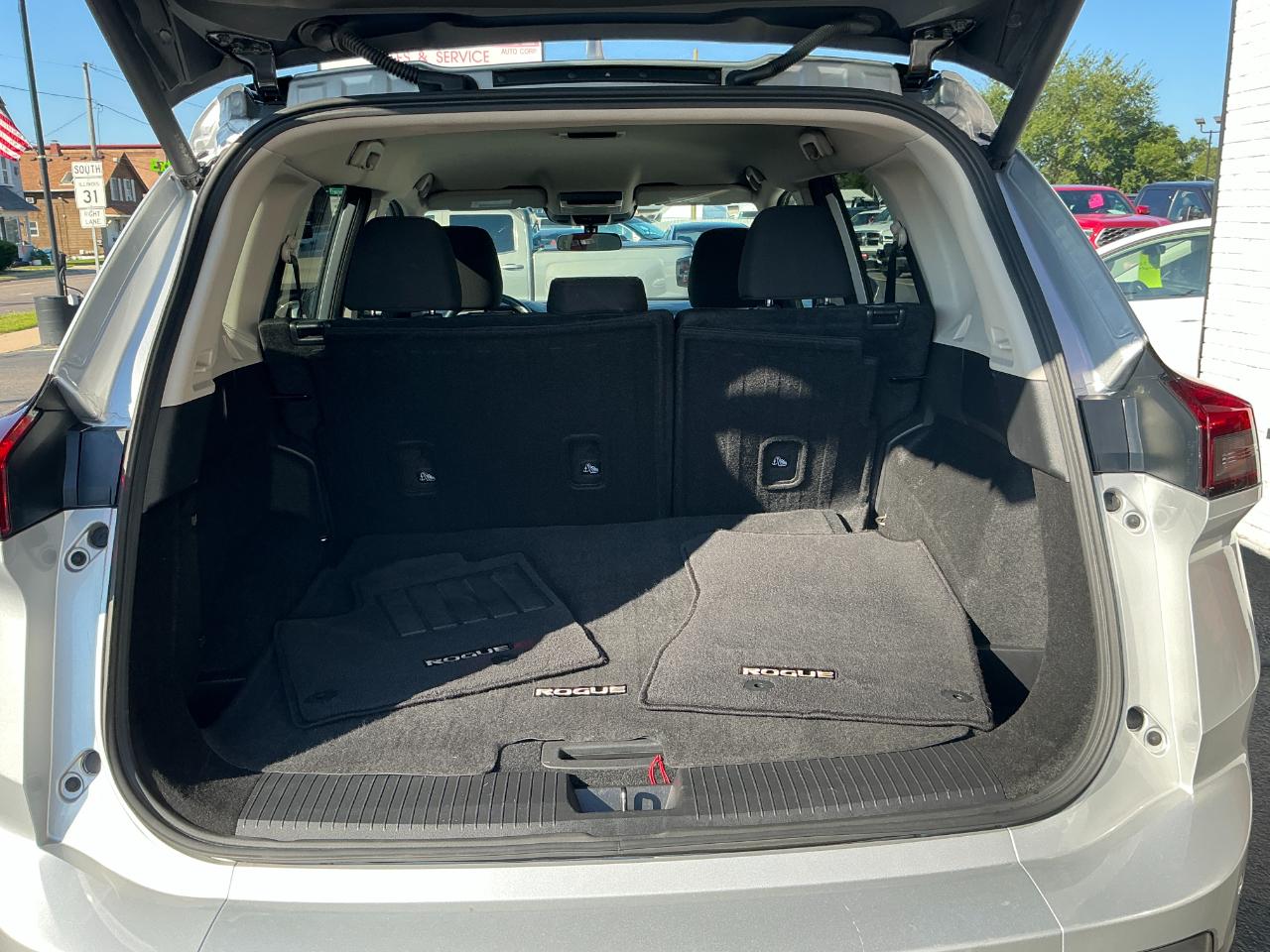 Nissan Rogue AWD SV 2025