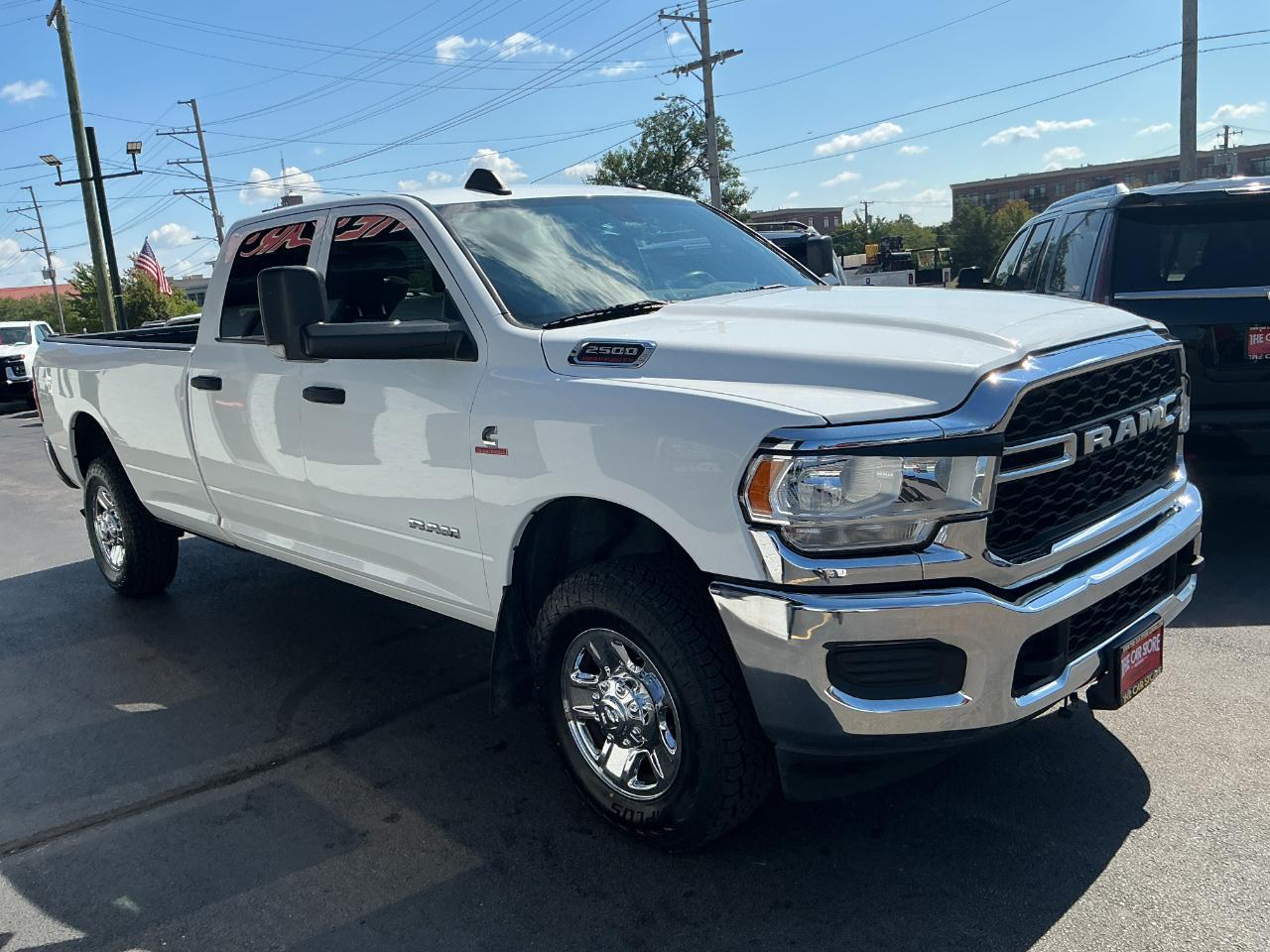 RAM 2500 Tradesman 4x4 Crew Cab 8' Box 2022