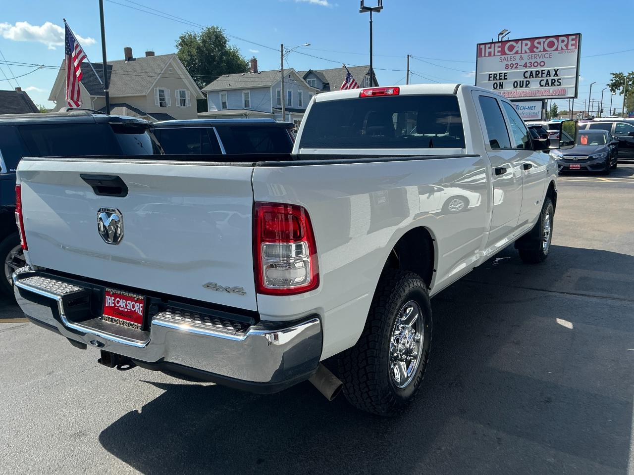 RAM 2500 Tradesman 4x4 Crew Cab 8' Box 2022