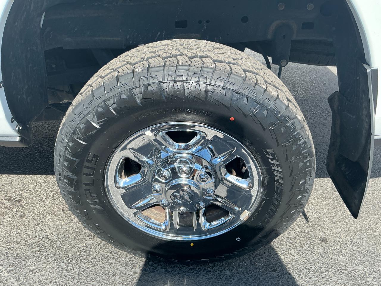 RAM 2500 Tradesman 4x4 Crew Cab 8' Box 2022
