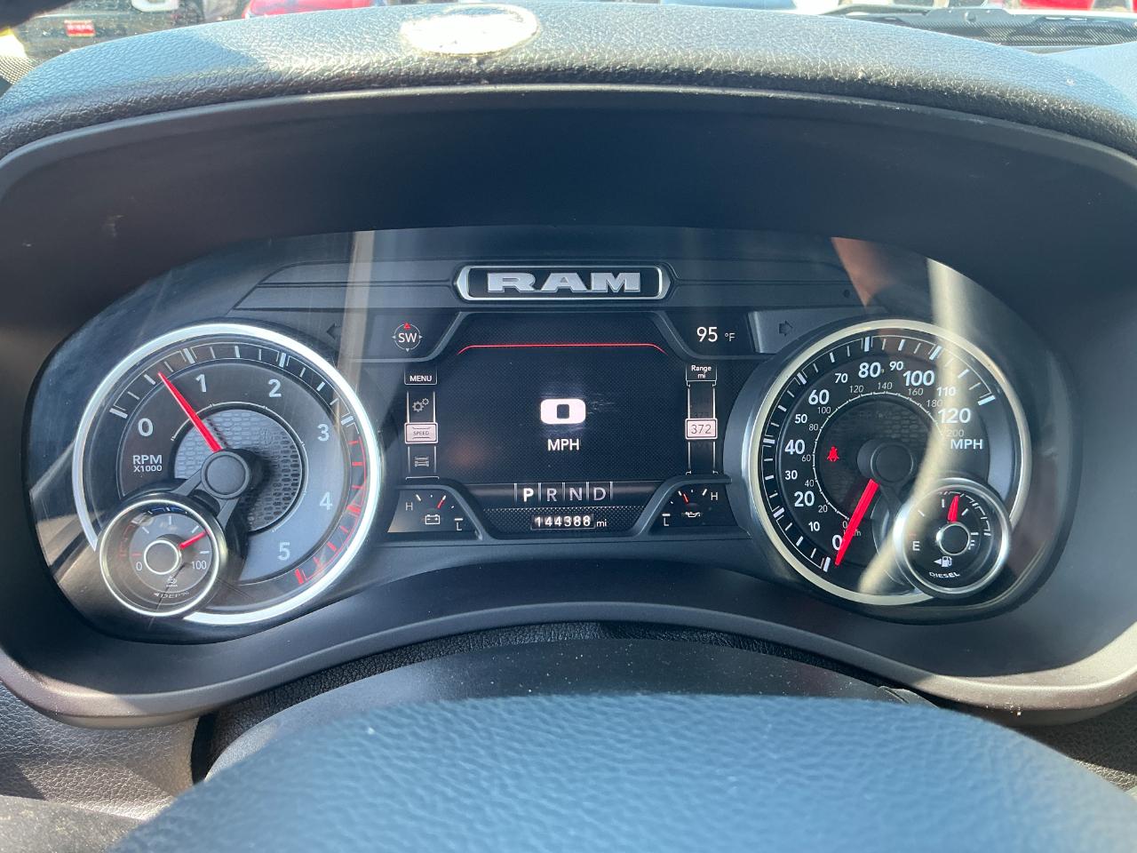 RAM 2500 Tradesman 4x4 Crew Cab 8' Box 2022