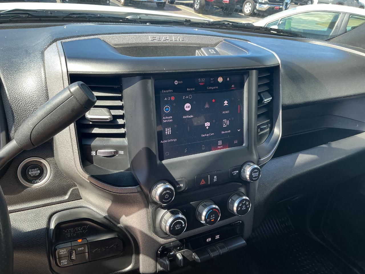 RAM 2500 Tradesman 4x4 Crew Cab 8' Box 2022