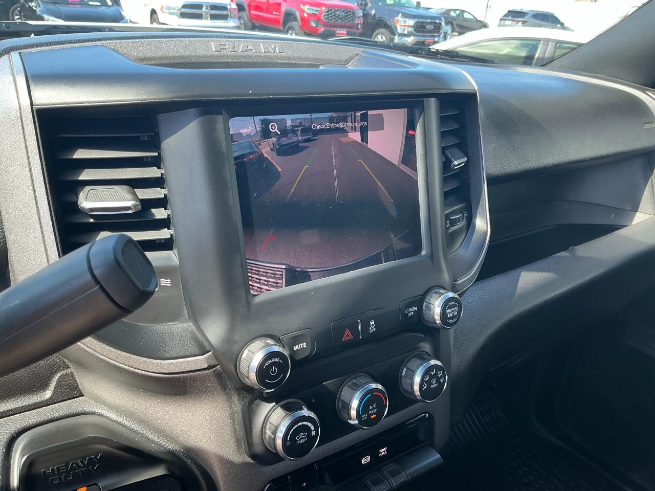 RAM 2500 Tradesman 4x4 Crew Cab 8' Box 2022