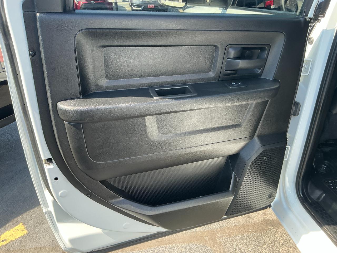 RAM 2500 Tradesman 4x4 Crew Cab 8' Box 2022