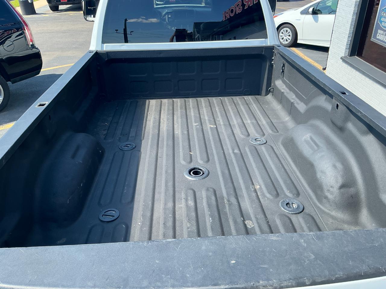 RAM 2500 Tradesman 4x4 Crew Cab 8' Box 2022
