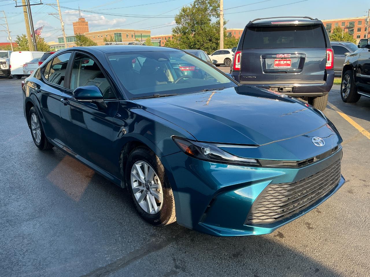 Toyota Camry LE (Natl) 2025