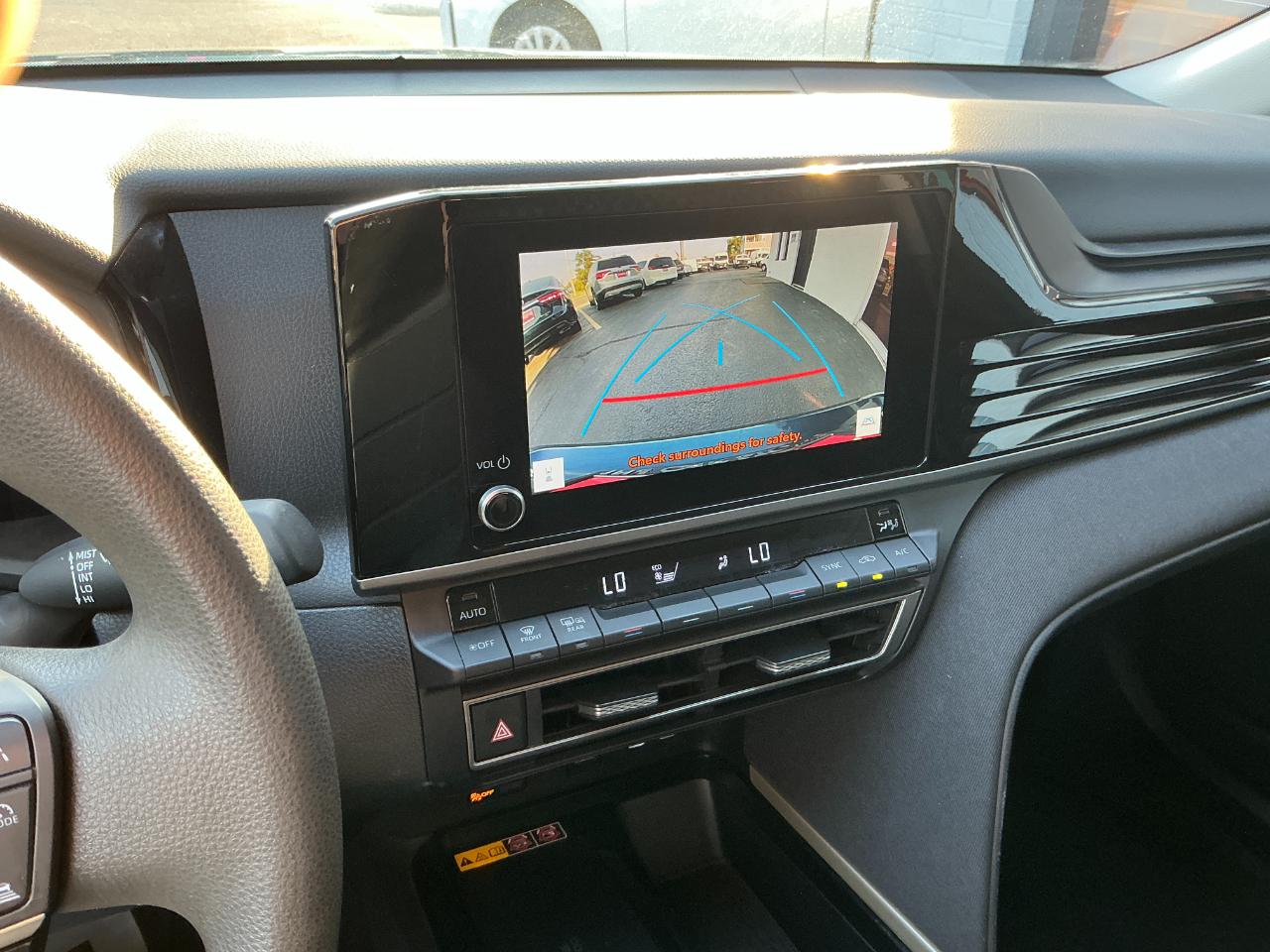 Toyota Camry LE (Natl) 2025