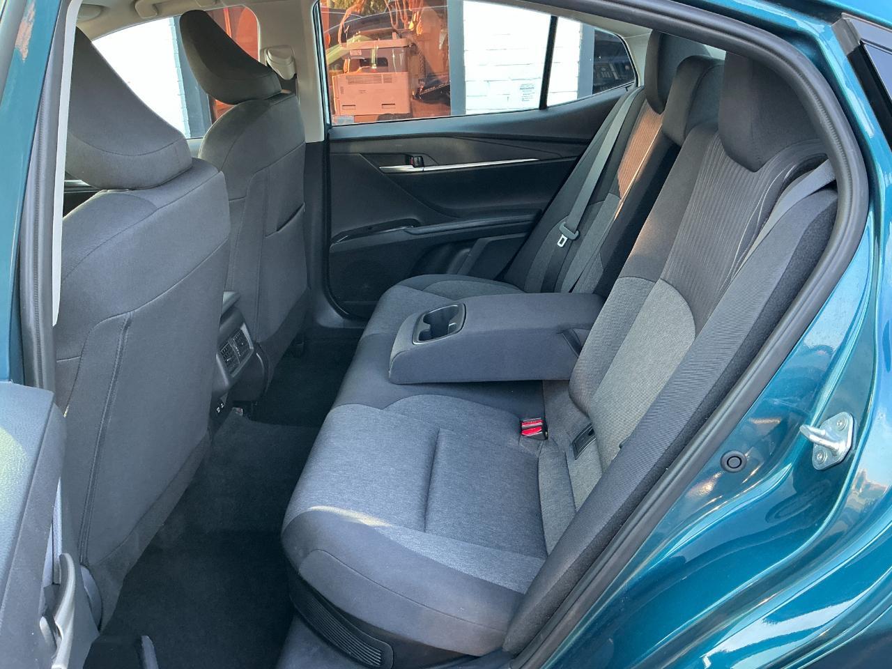 Toyota Camry LE (Natl) 2025