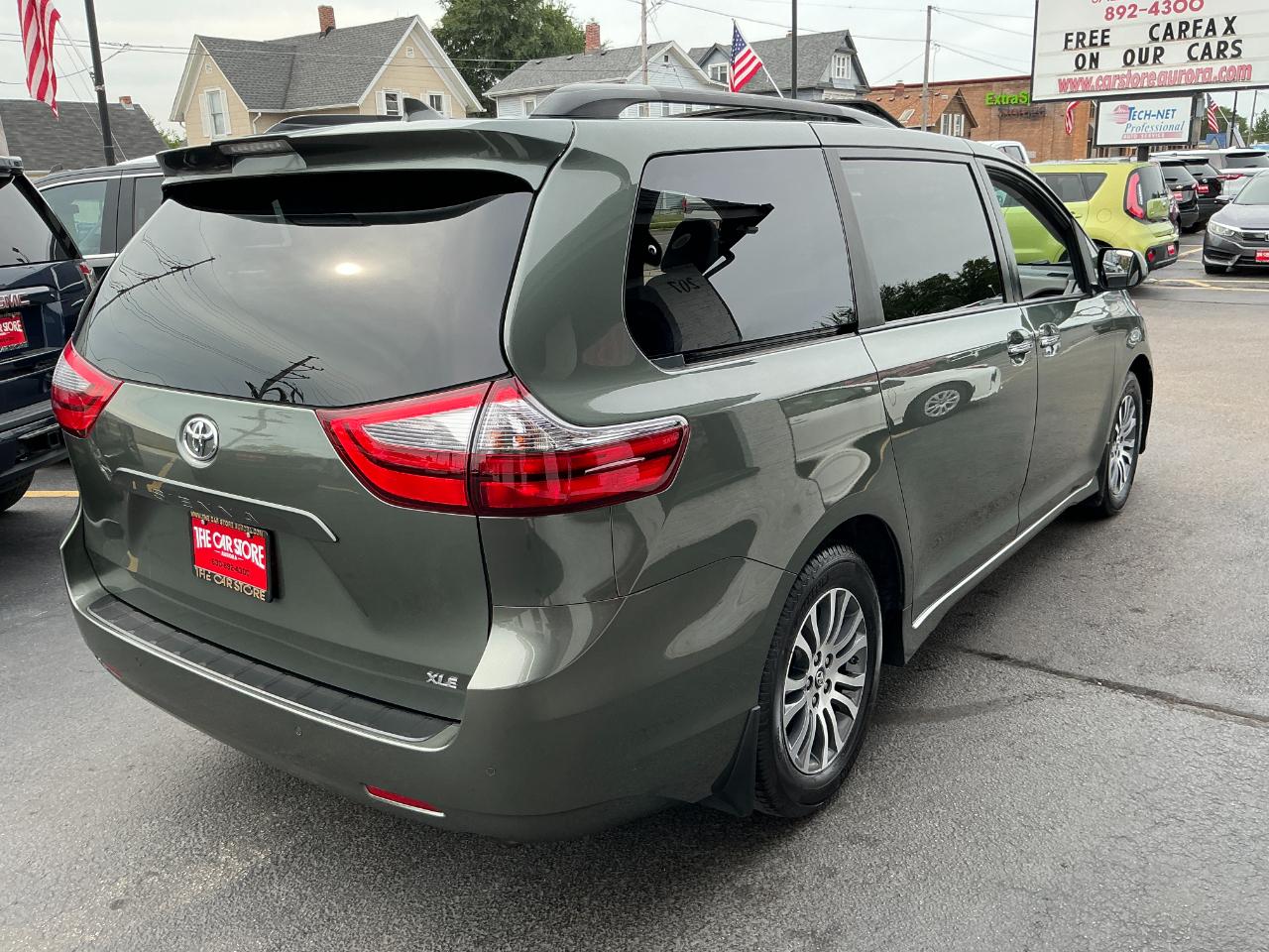 Toyota Sienna XLE Auto Access Seat FWD 7-Passenger (Natl) 2020