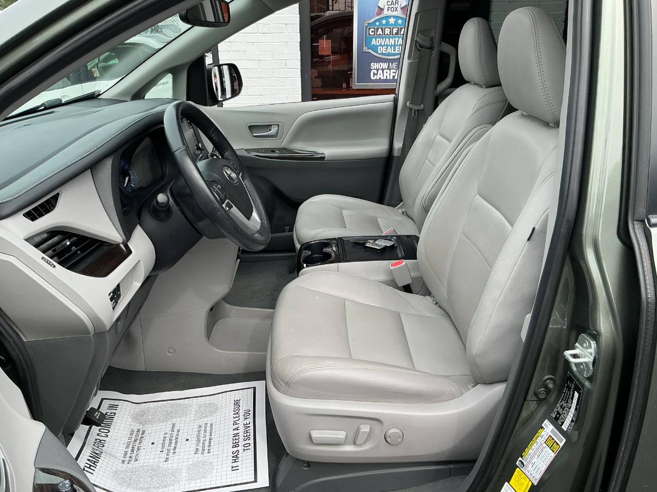 Toyota Sienna XLE Auto Access Seat FWD 7-Passenger (Natl) 2020