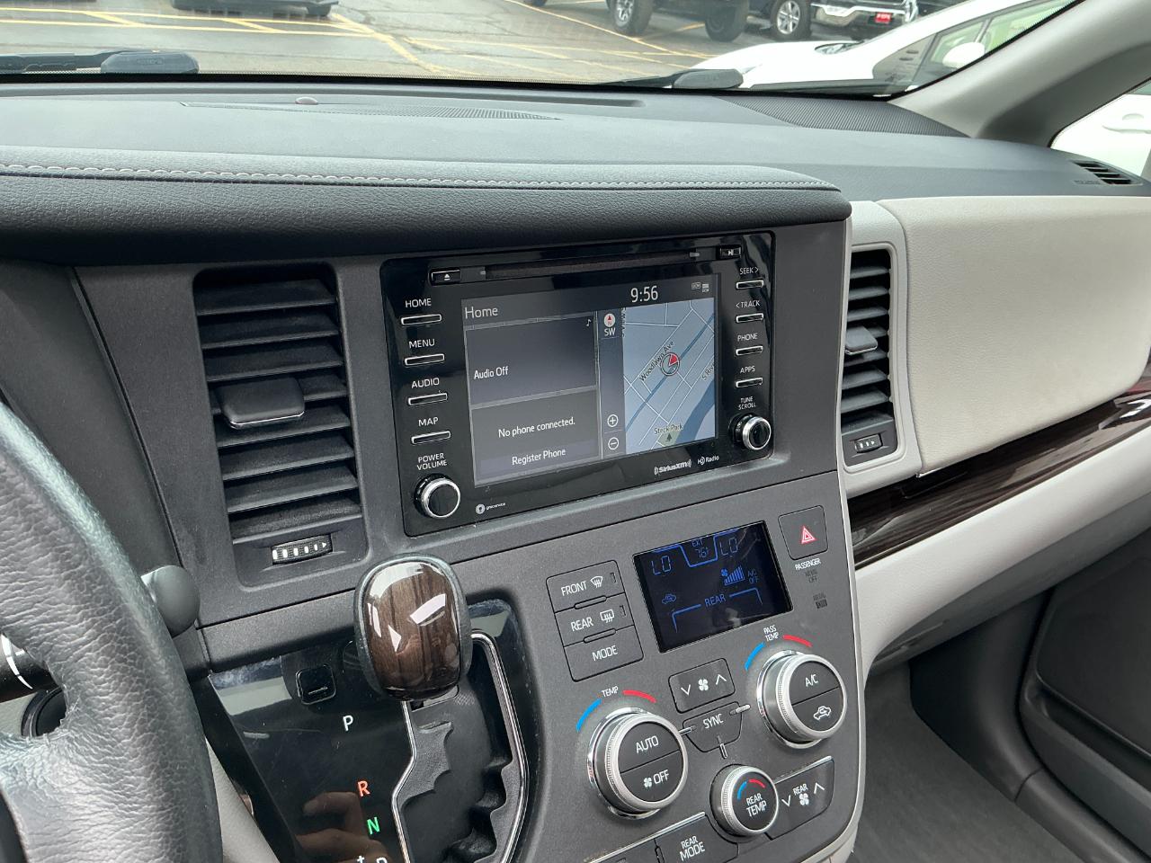 Toyota Sienna XLE Auto Access Seat FWD 7-Passenger (Natl) 2020