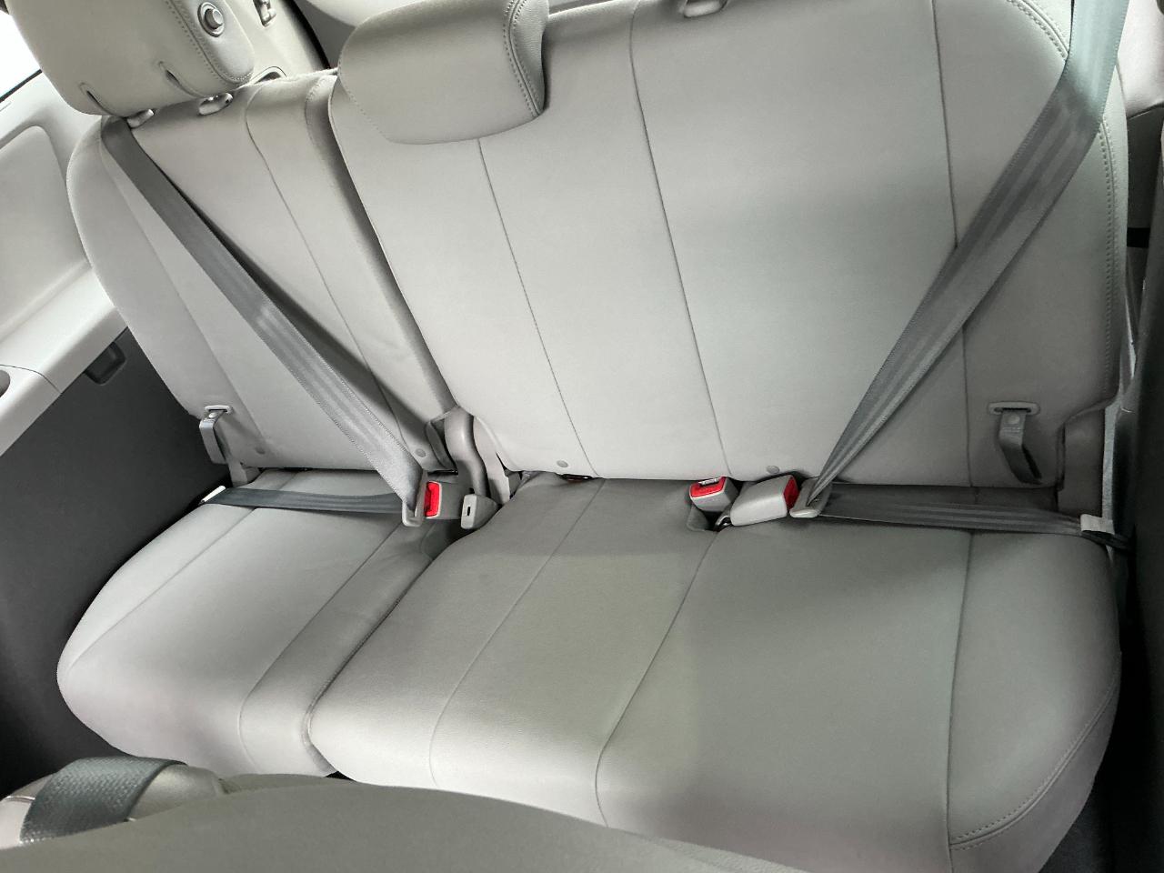 Toyota Sienna XLE Auto Access Seat FWD 7-Passenger (Natl) 2020