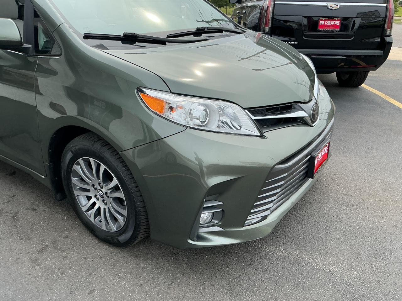 Toyota Sienna XLE Auto Access Seat FWD 7-Passenger (Natl) 2020