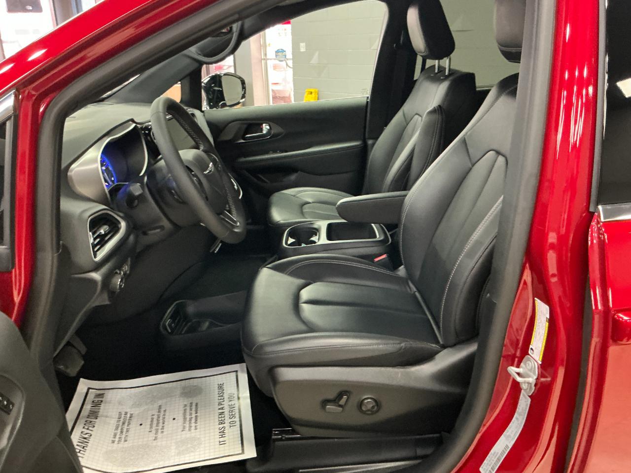 Chrysler Pacifica Select FWD 2026