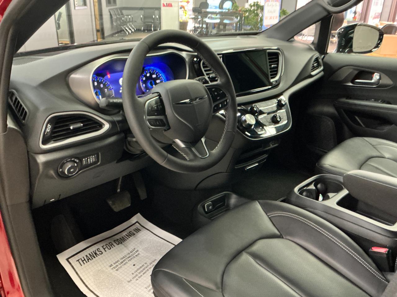 Chrysler Pacifica Select FWD 2026