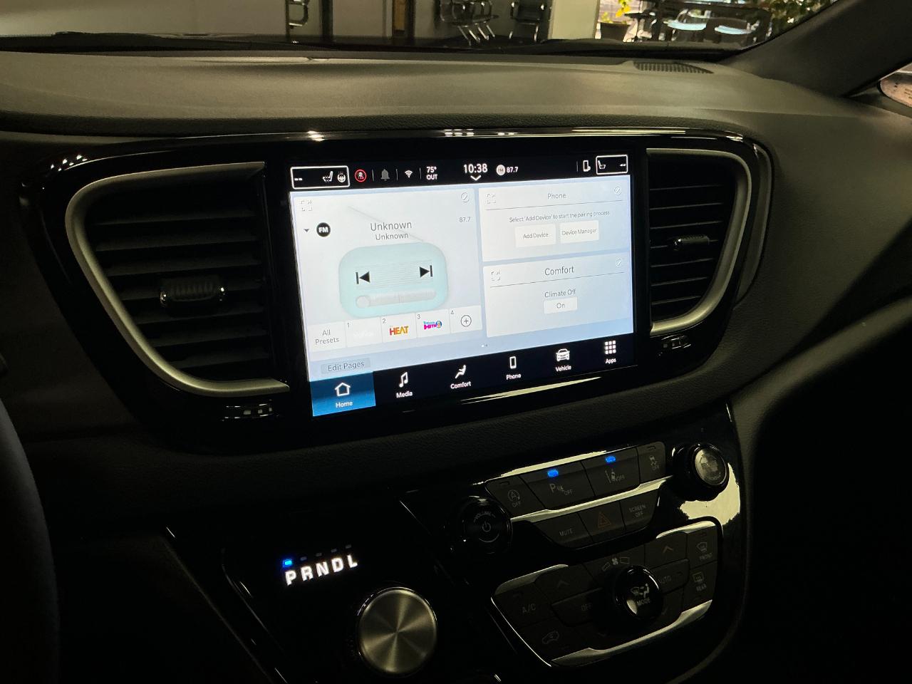 Chrysler Pacifica Select FWD 2026