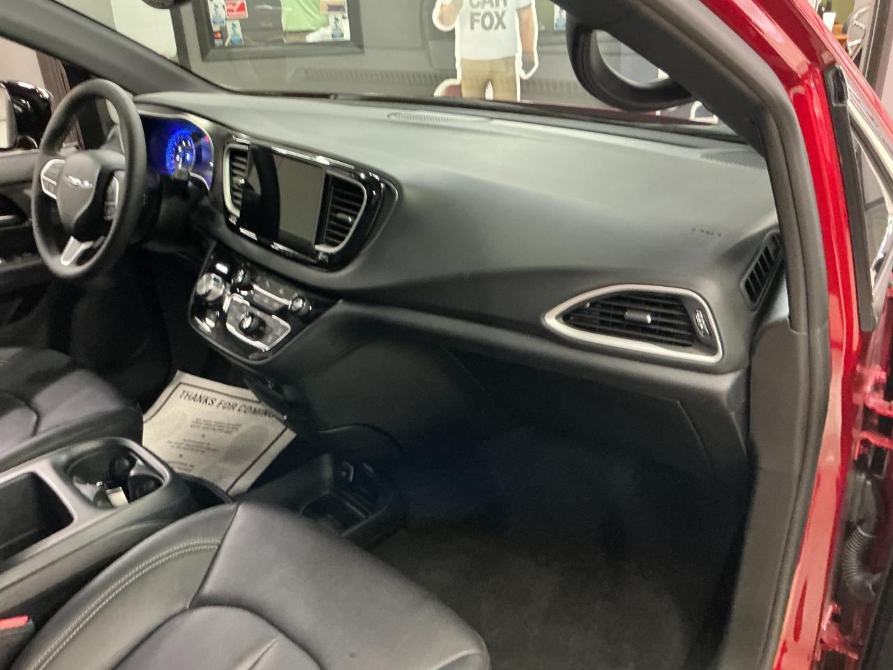Chrysler Pacifica Select FWD 2026