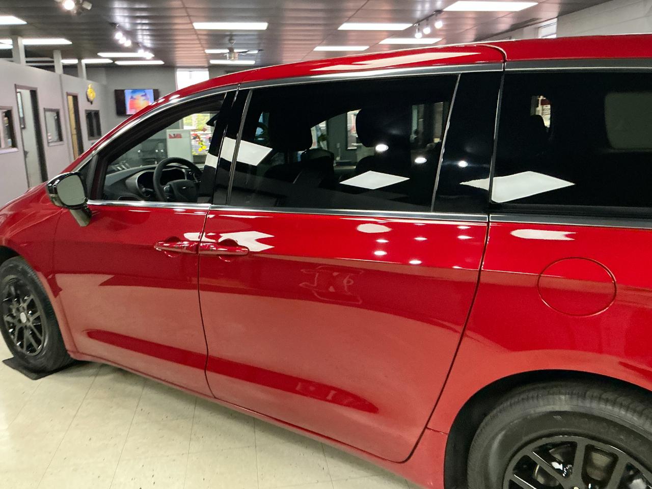 Chrysler Pacifica Select FWD 2026