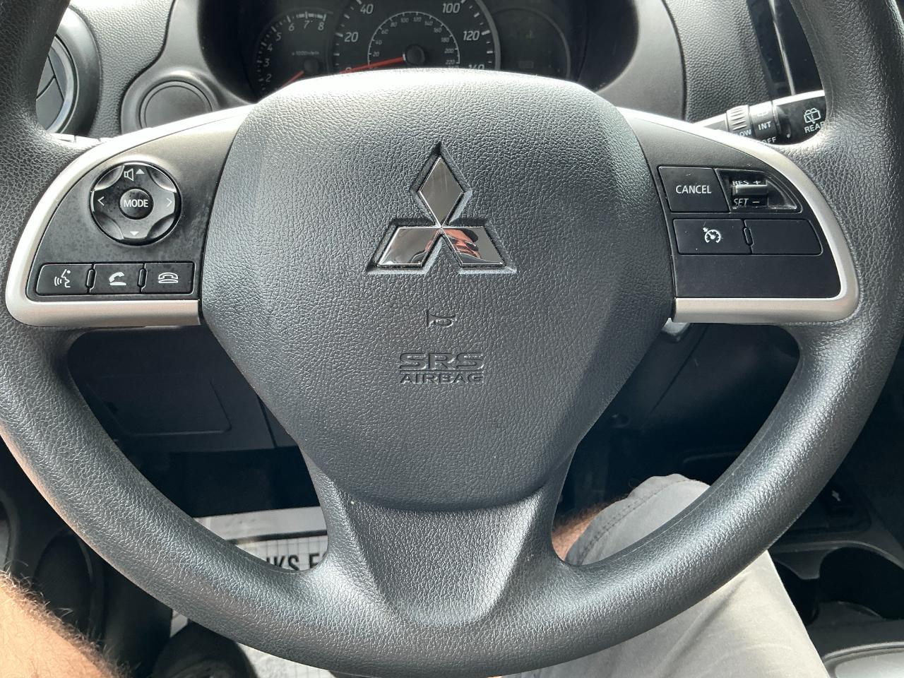 Mitsubishi Mirage ES CVT 2024