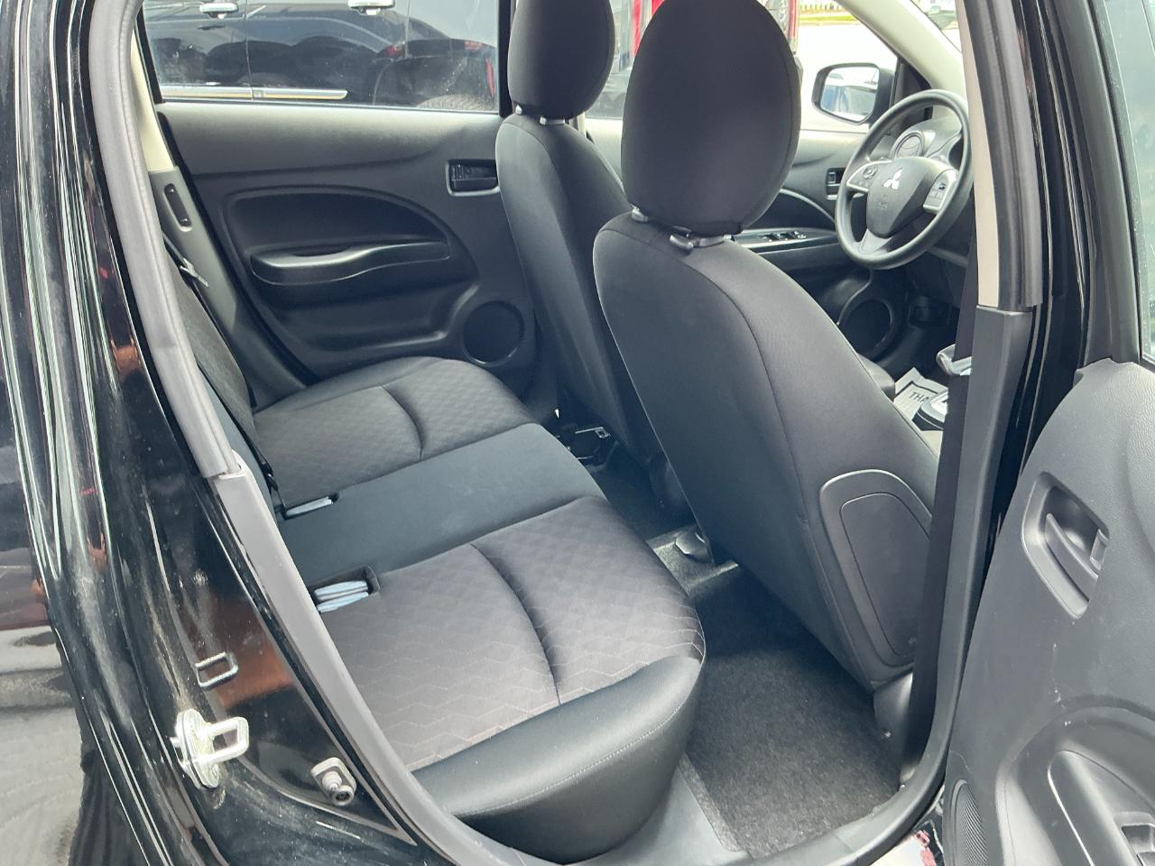 Mitsubishi Mirage ES CVT 2024