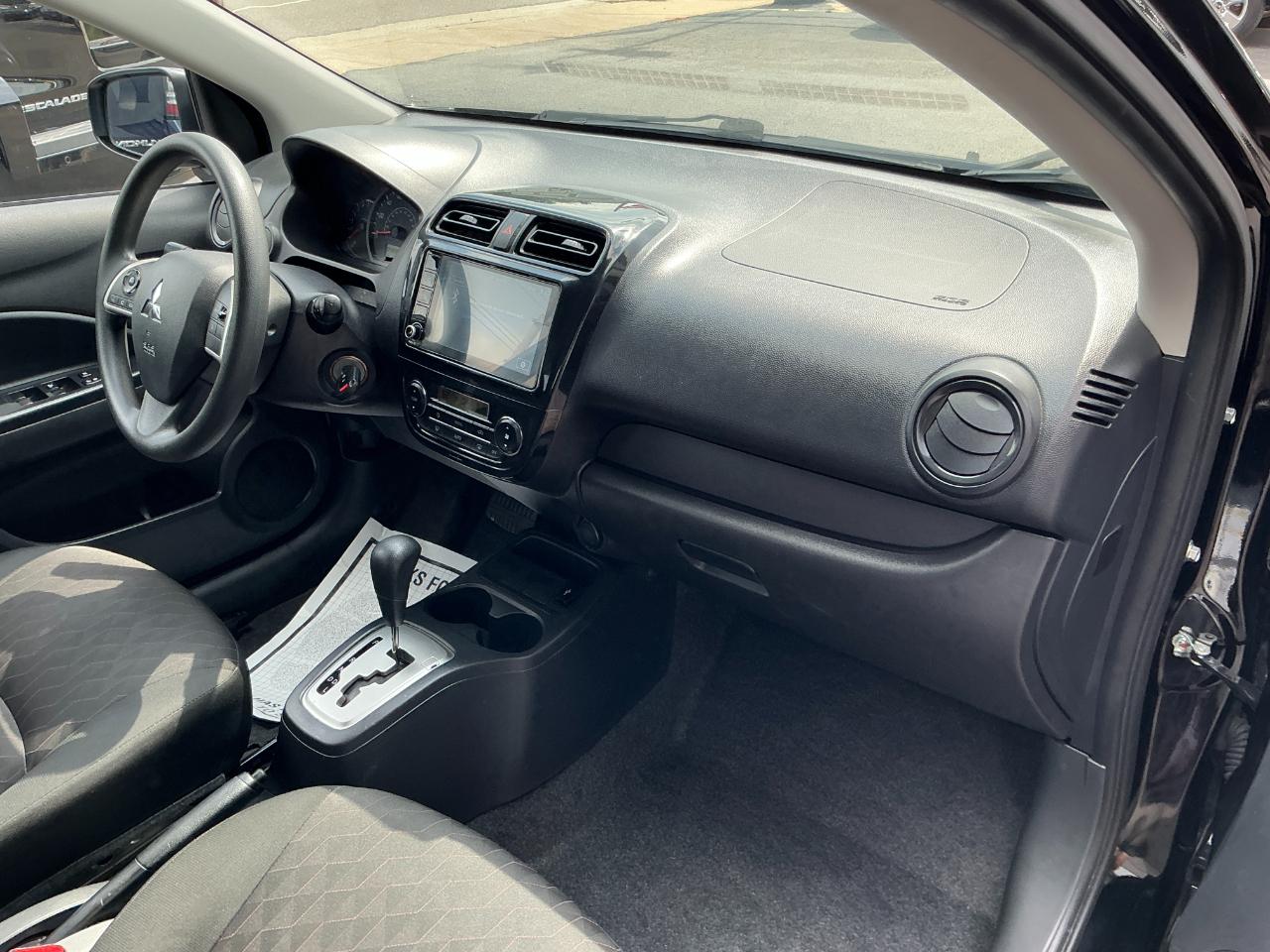 Mitsubishi Mirage ES CVT 2024