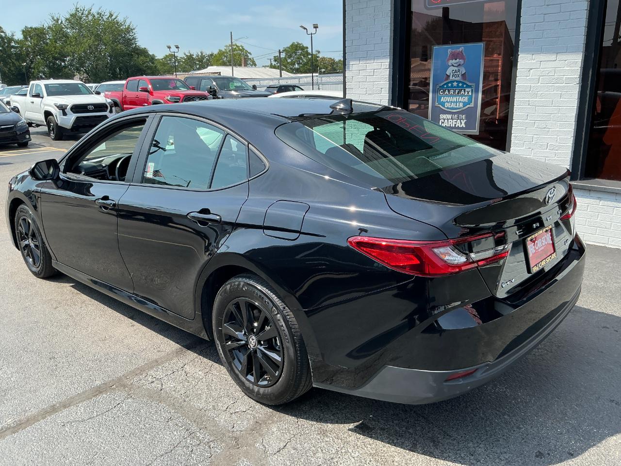 Toyota Camry LE (Natl) 2025
