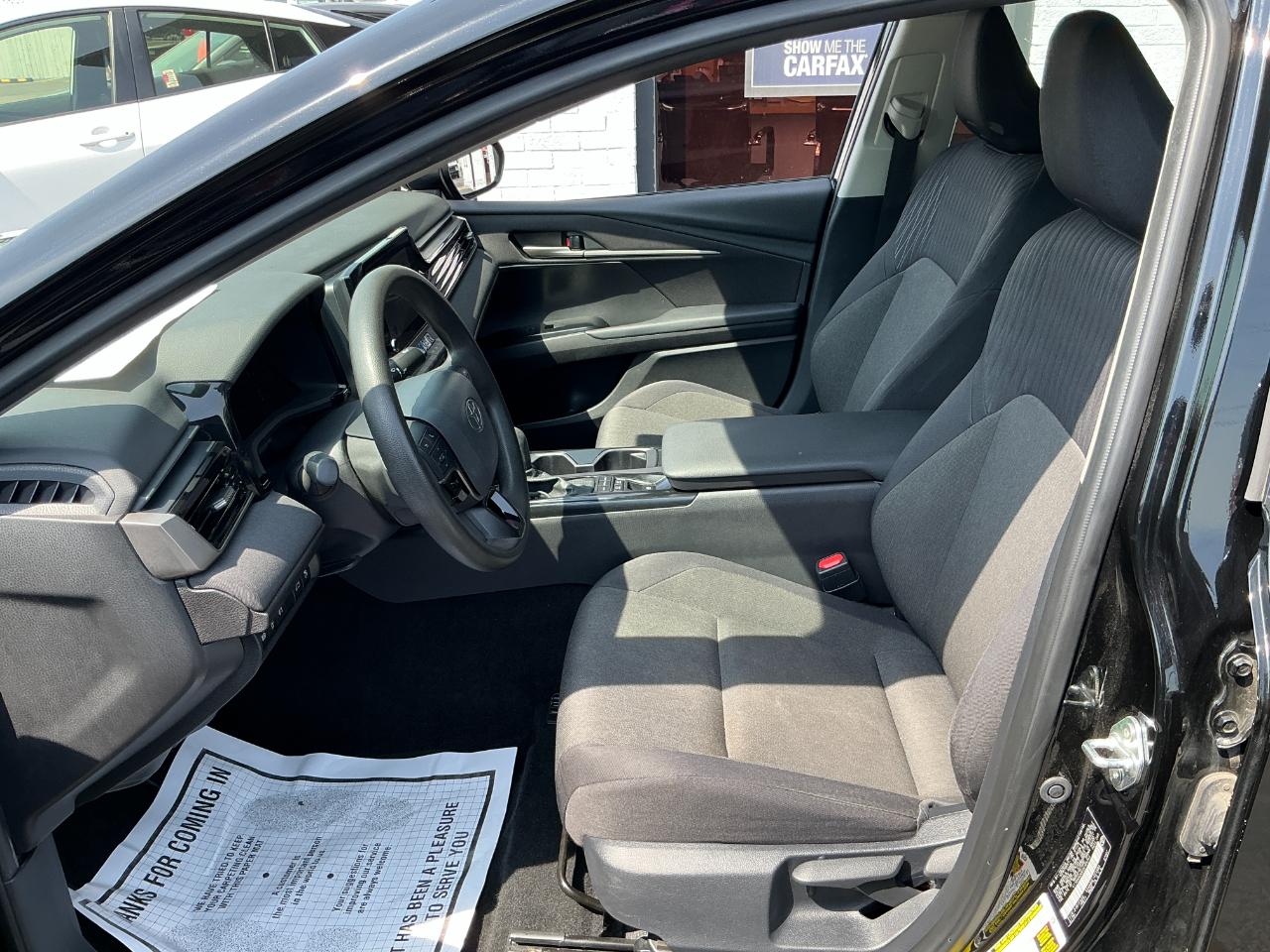 Toyota Camry LE (Natl) 2025