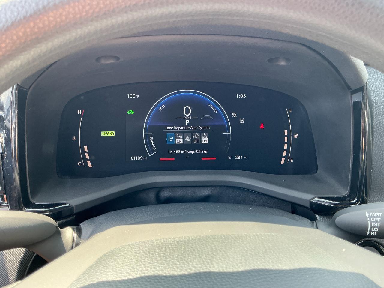 Toyota Camry LE (Natl) 2025