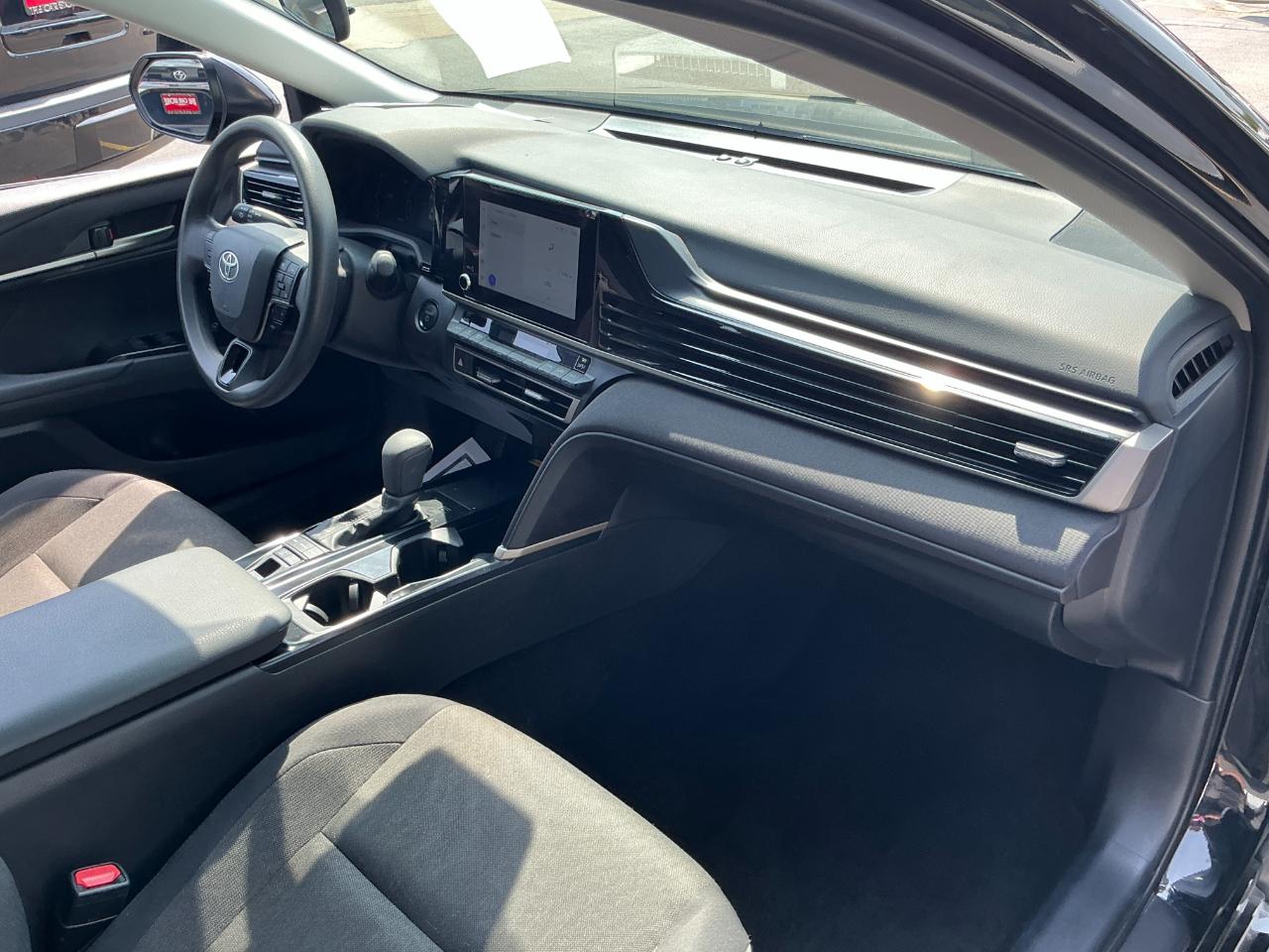 Toyota Camry LE (Natl) 2025