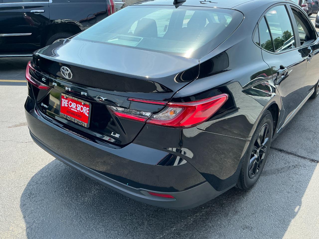 Toyota Camry LE (Natl) 2025