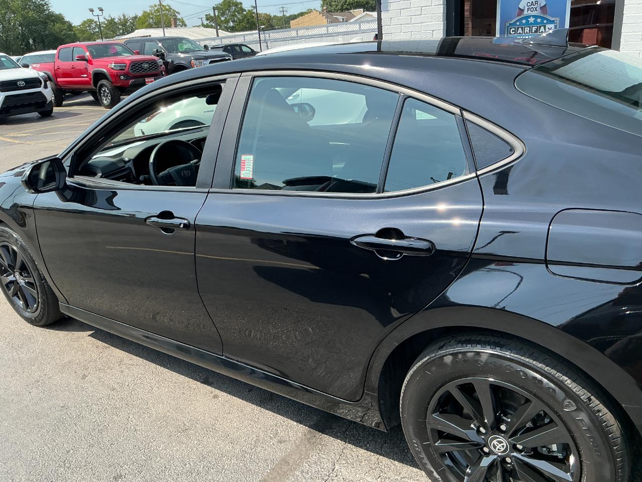Toyota Camry LE (Natl) 2025