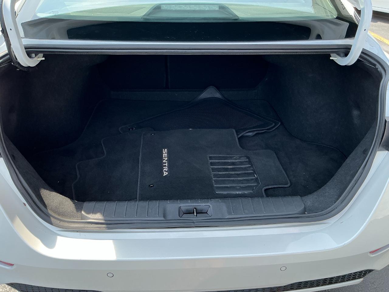 Nissan Sentra SV CVT 2024