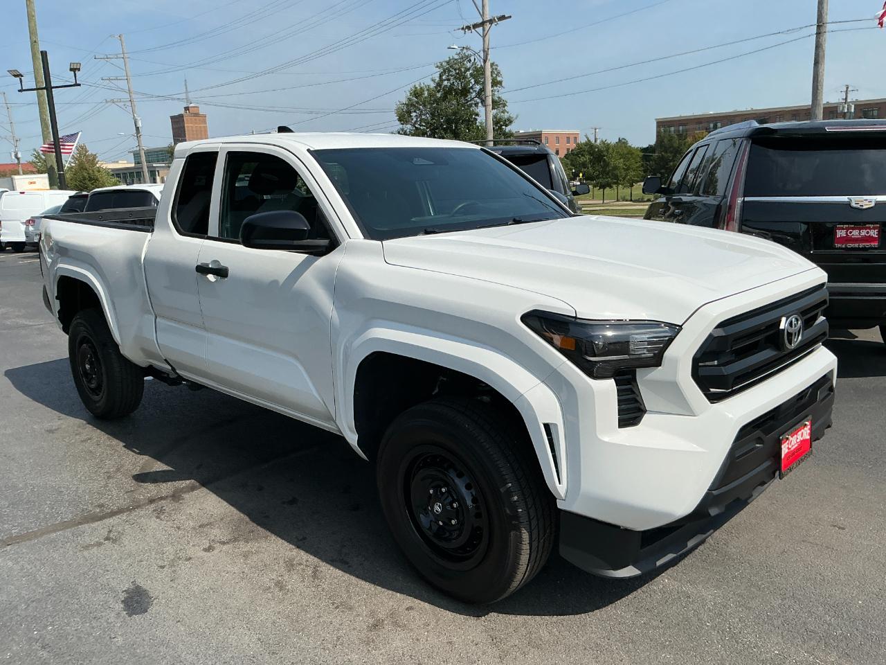 Toyota Tacoma 2WD SR XtraCab 6' Bed AT (Natl) 2024