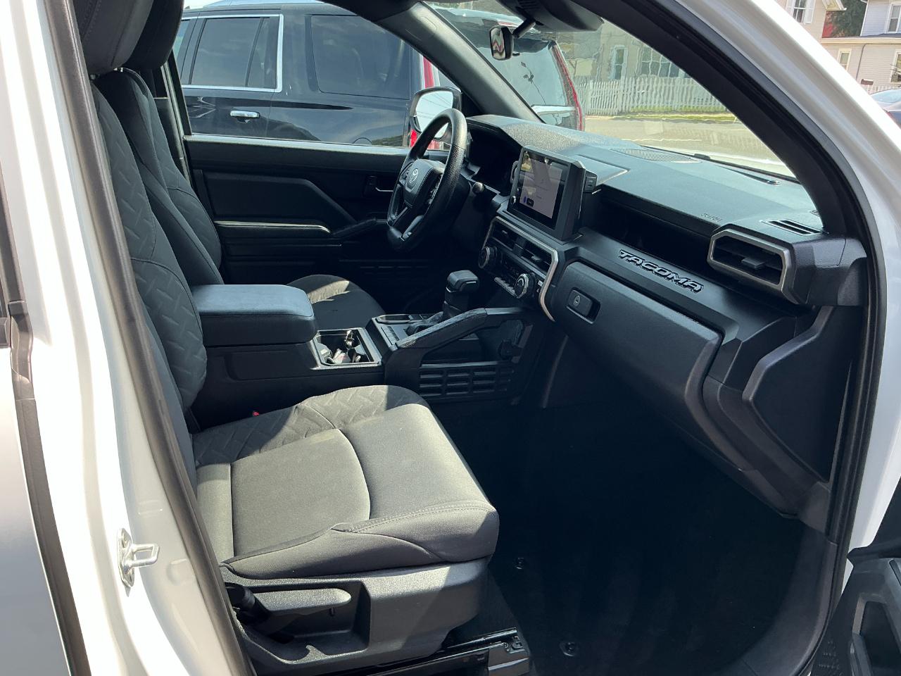 Toyota Tacoma 2WD SR XtraCab 6' Bed AT (Natl) 2024