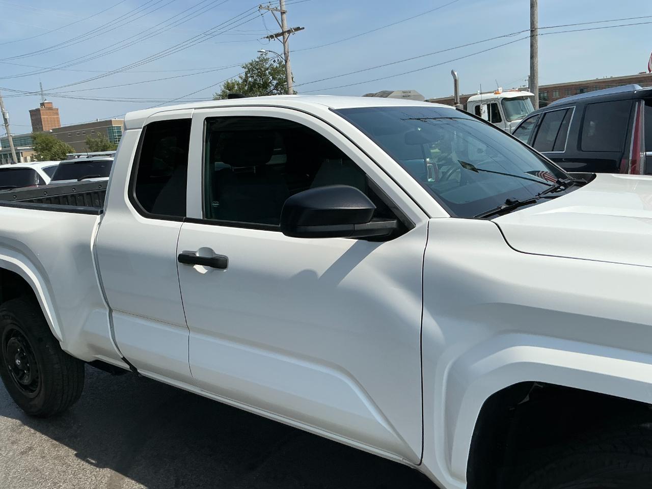 Toyota Tacoma 2WD SR XtraCab 6' Bed AT (Natl) 2024