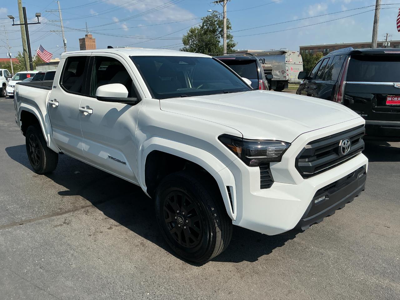 Toyota Tacoma 2WD SR5 Double Cab 5' Bed I4 AT (Natl) 2024
