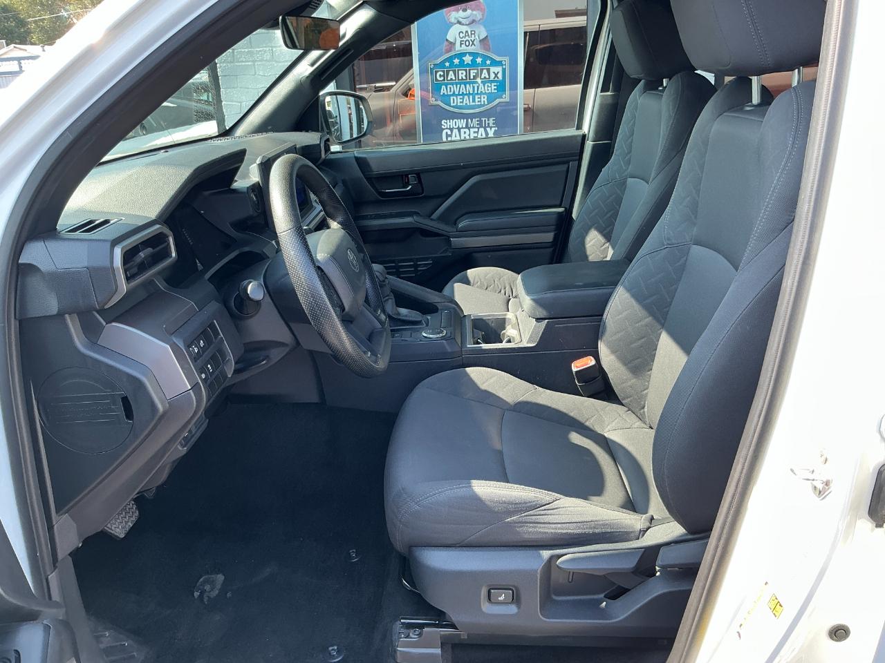 Toyota Tacoma 2WD SR5 Double Cab 5' Bed I4 AT (Natl) 2024