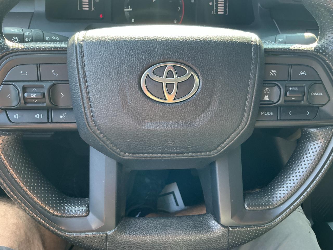 Toyota Tacoma 2WD SR5 Double Cab 5' Bed I4 AT (Natl) 2024