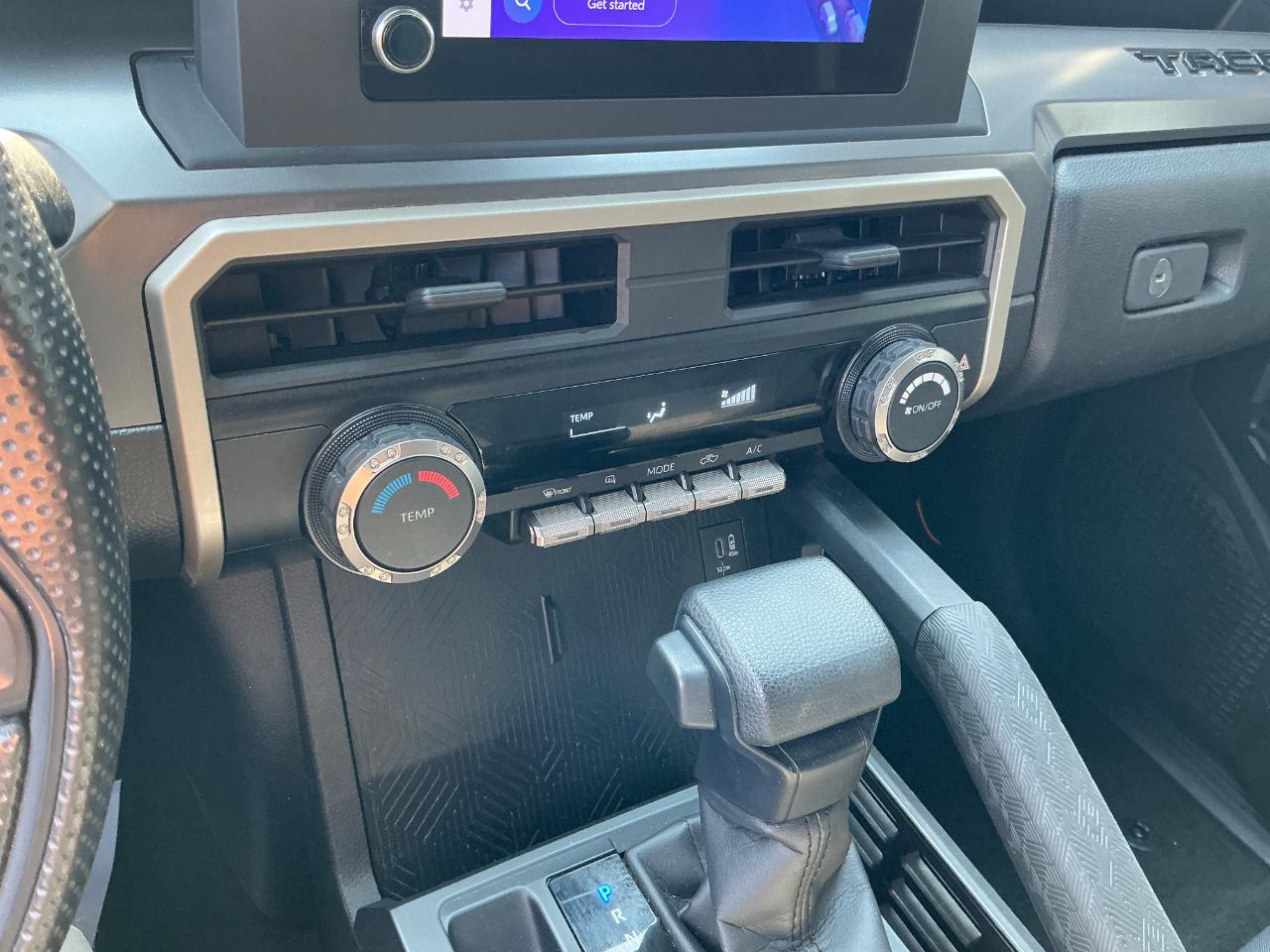Toyota Tacoma 2WD SR5 Double Cab 5' Bed I4 AT (Natl) 2024